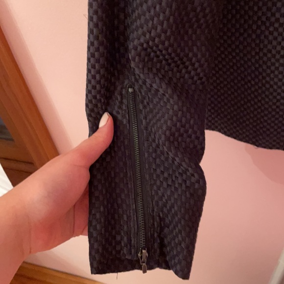 Top - Picture 4 of 5